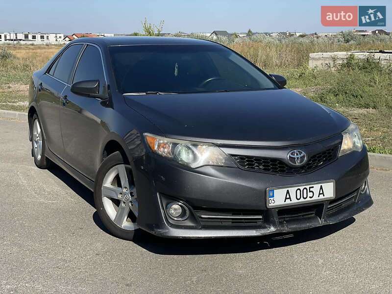 2013 toyota camry