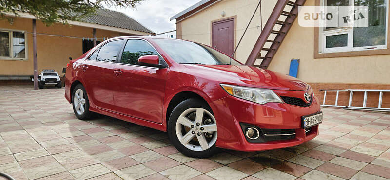 2014 toyota camry
