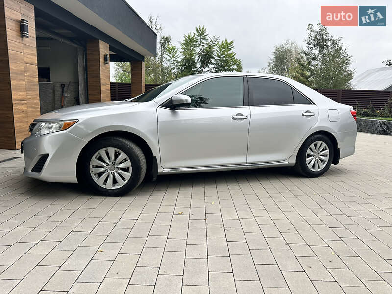 2014 toyota camry