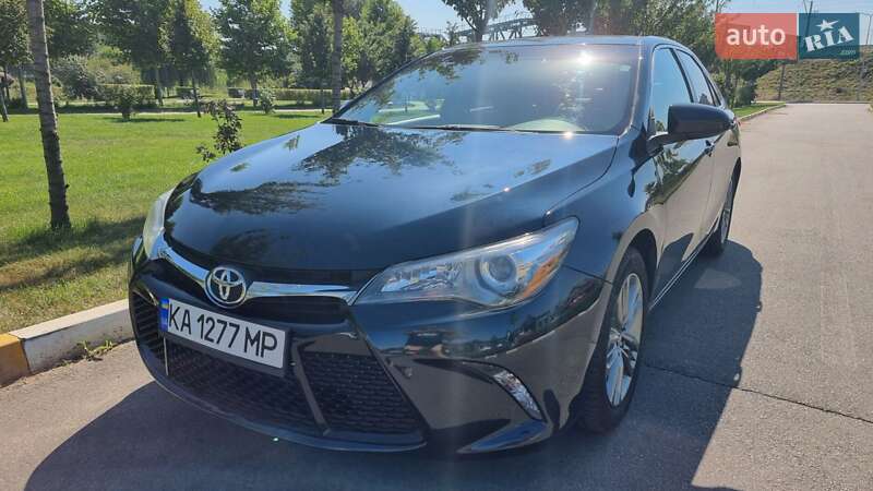 2016 toyota camry