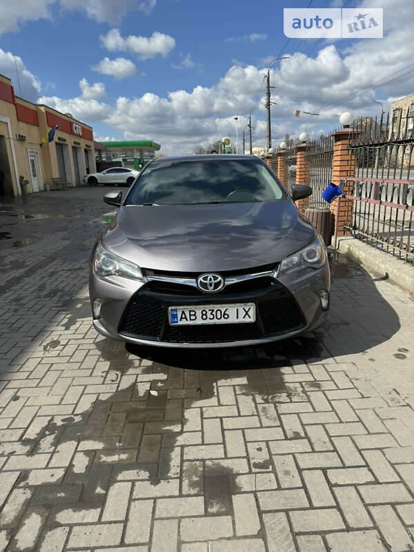 2016 toyota camry