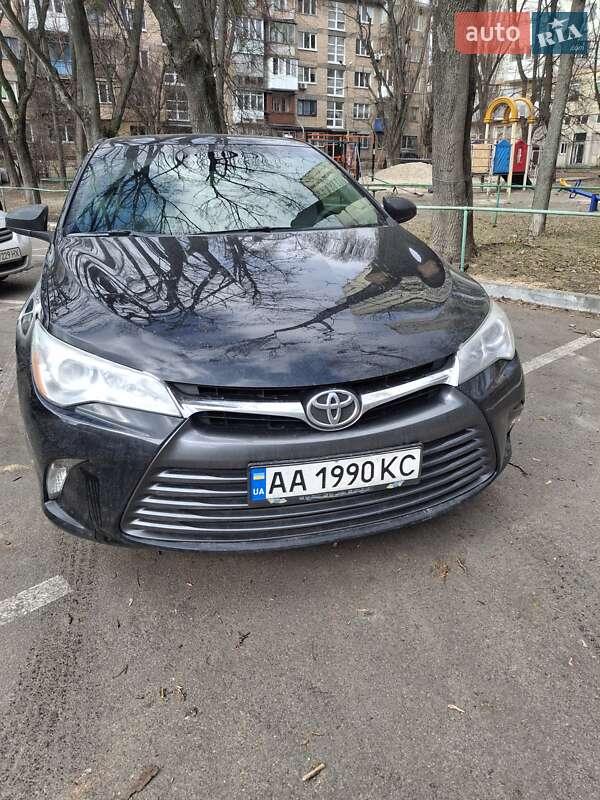 2016 toyota camry