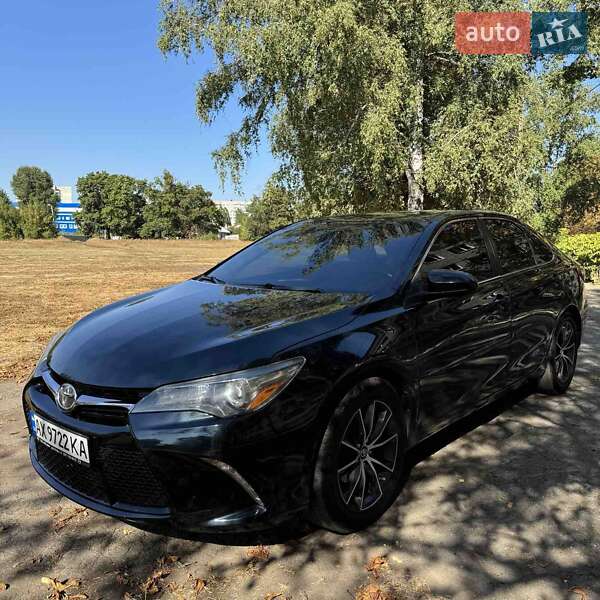 2016 toyota camry