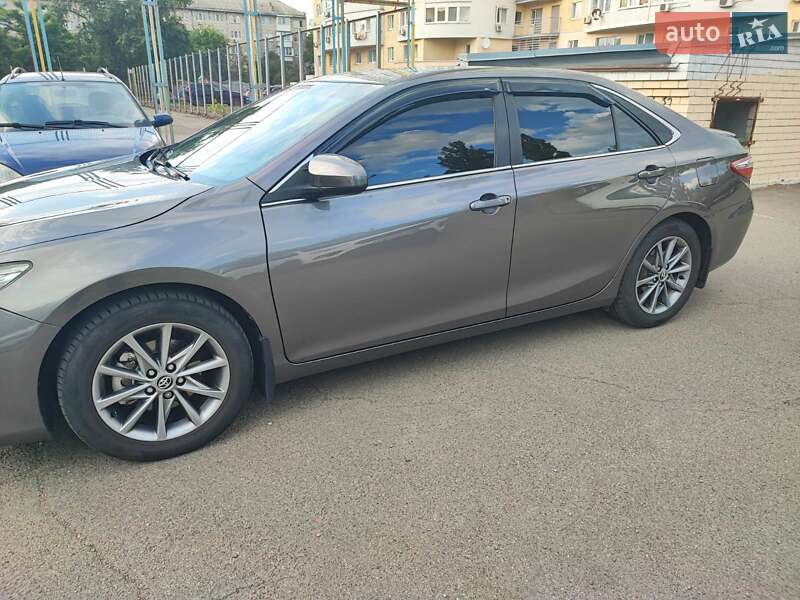 2017 toyota camry