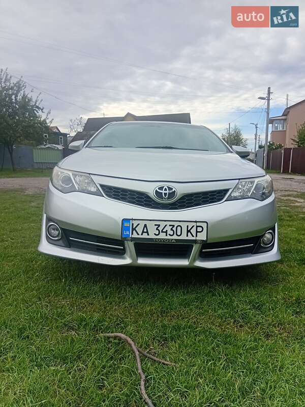 2012 toyota camry