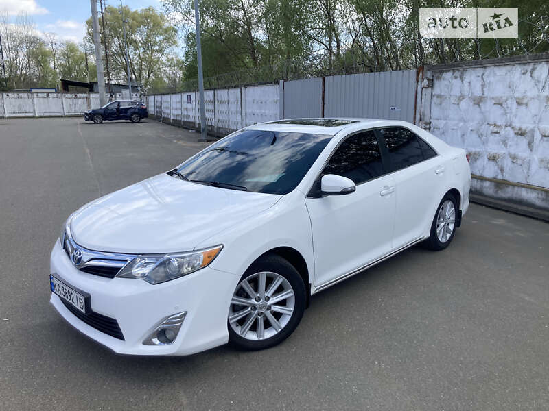 2013 toyota camry