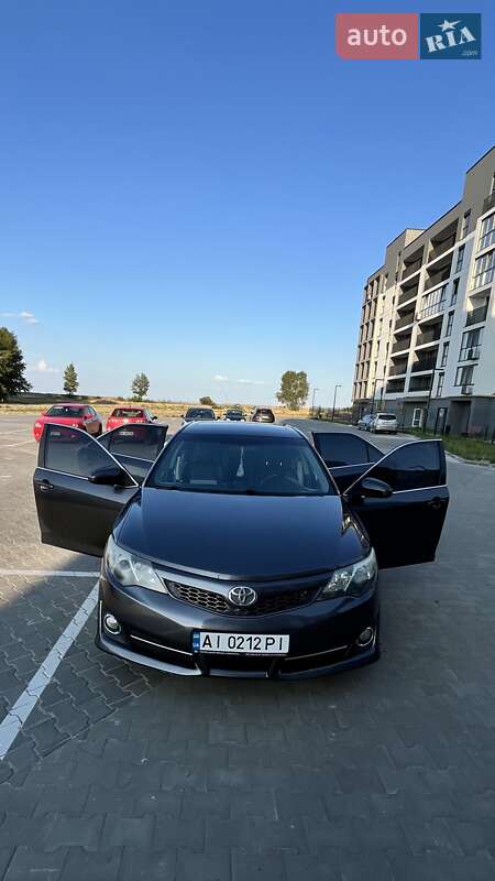 2013 toyota camry