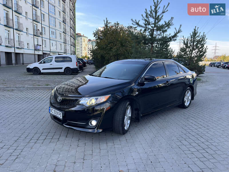 2013 toyota camry