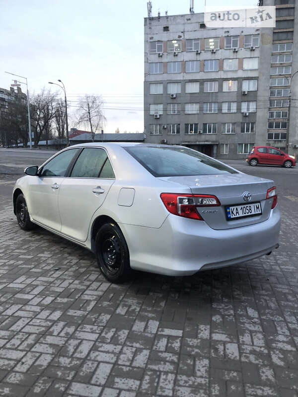 2013 toyota camry