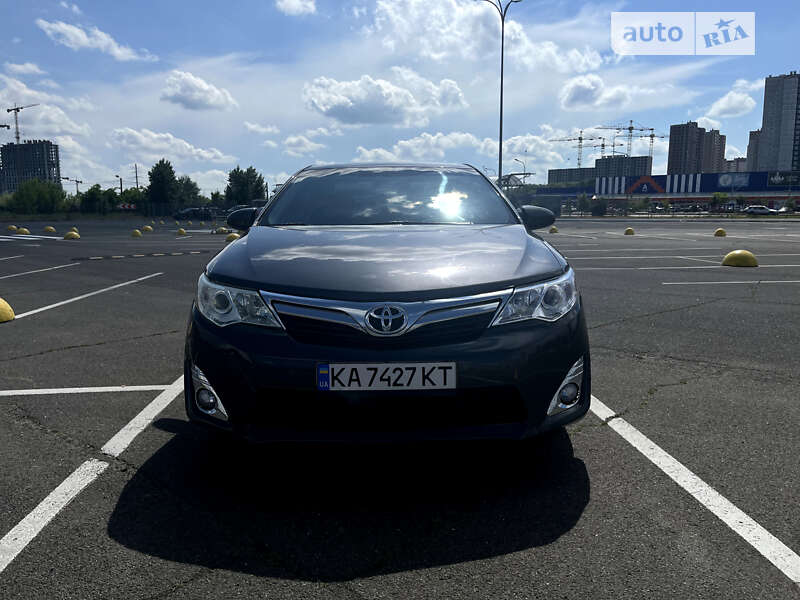 2013 toyota camry