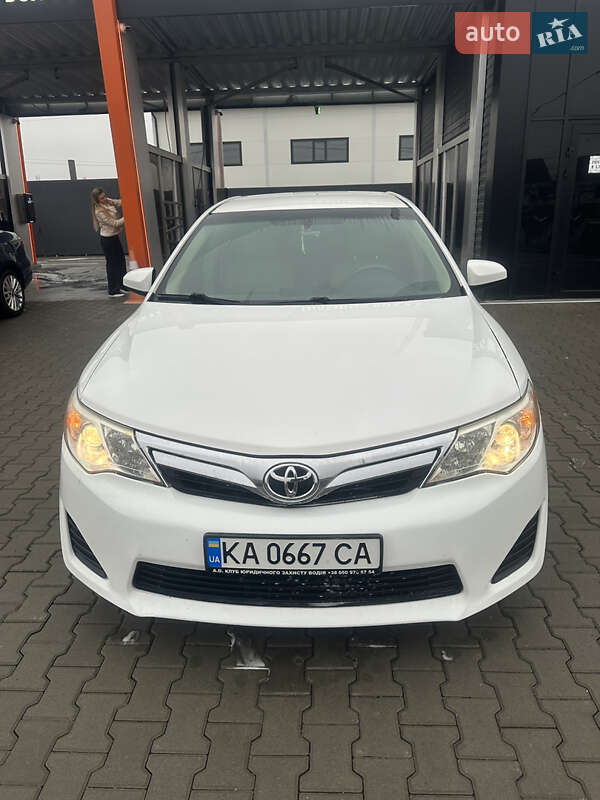 2014 toyota camry