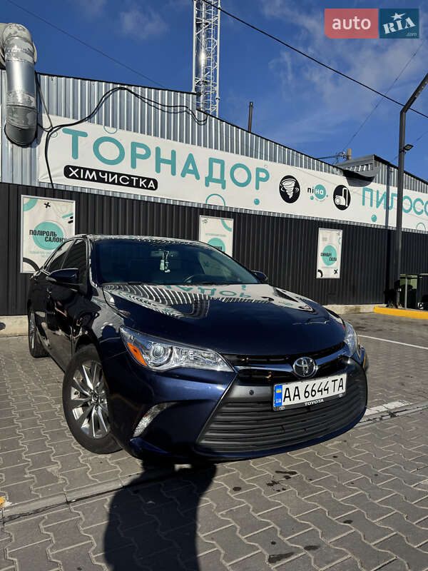 2015 toyota camry