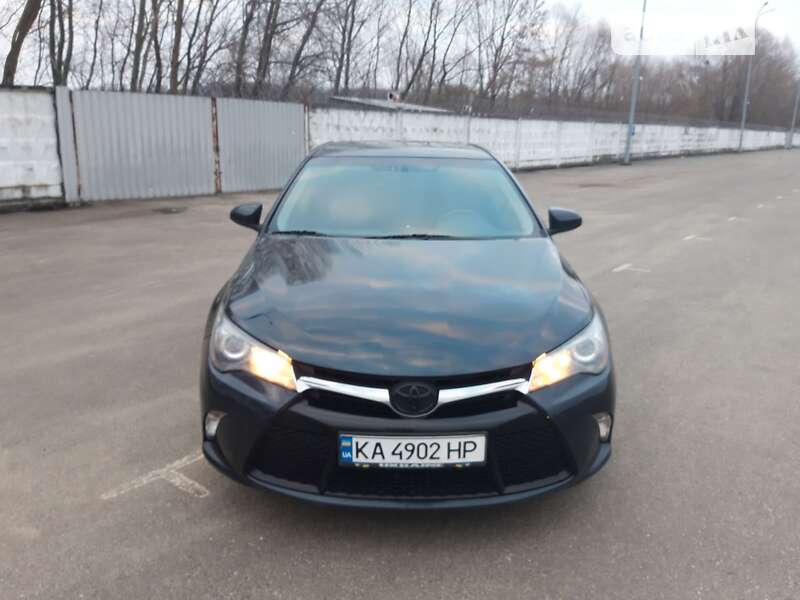 2016 toyota camry