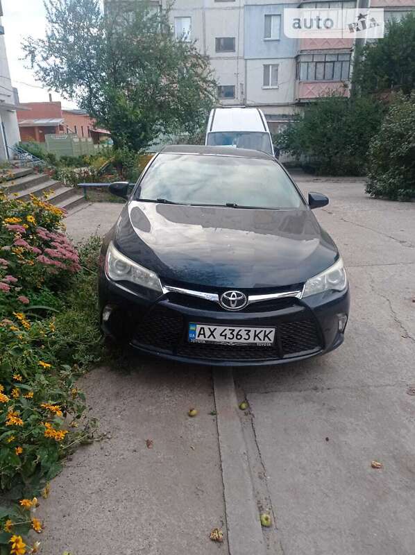 2016 toyota camry