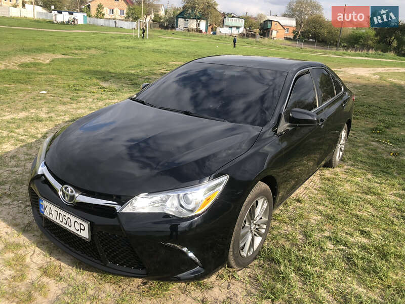 2016 toyota camry