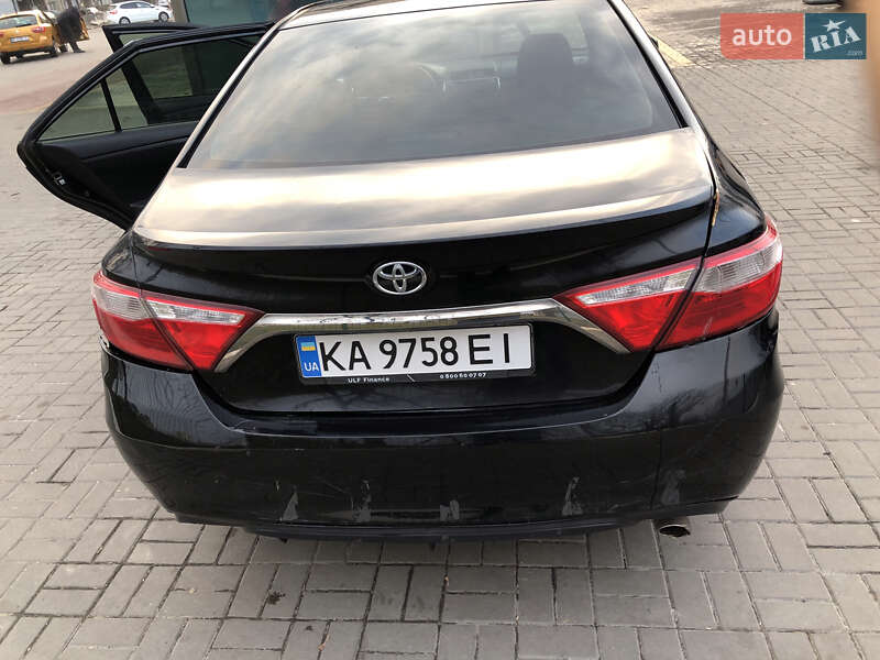 2016 toyota camry
