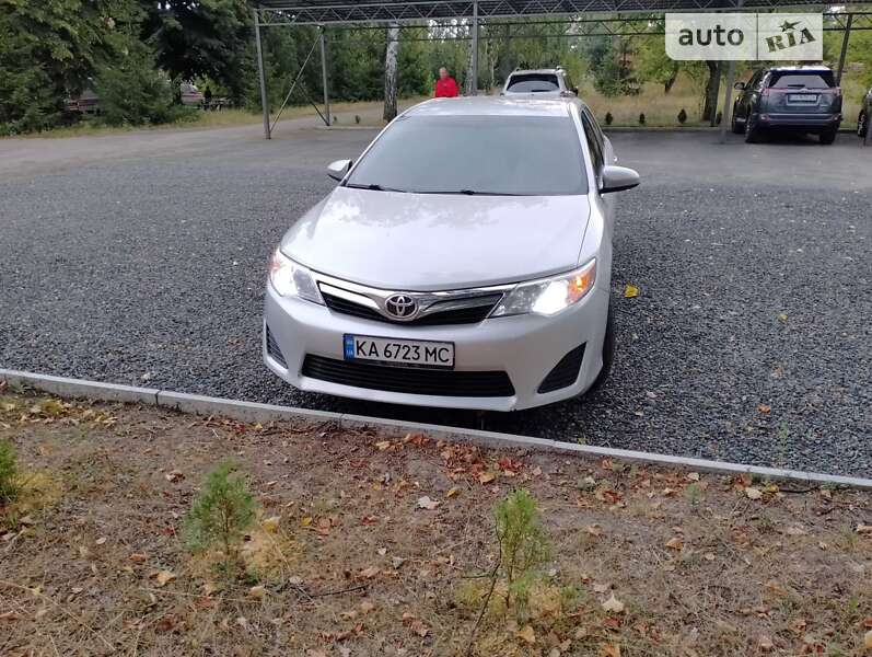 2011 toyota camry