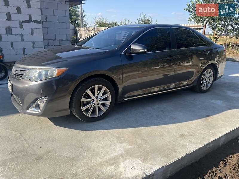 2012 toyota camry