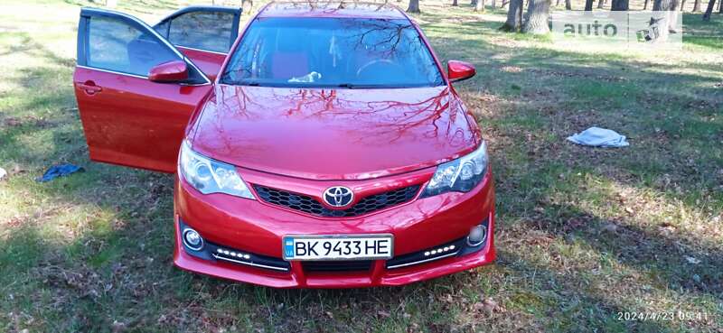 2012 toyota camry