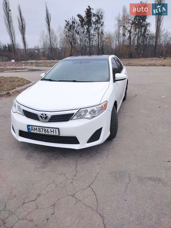 2013 toyota camry