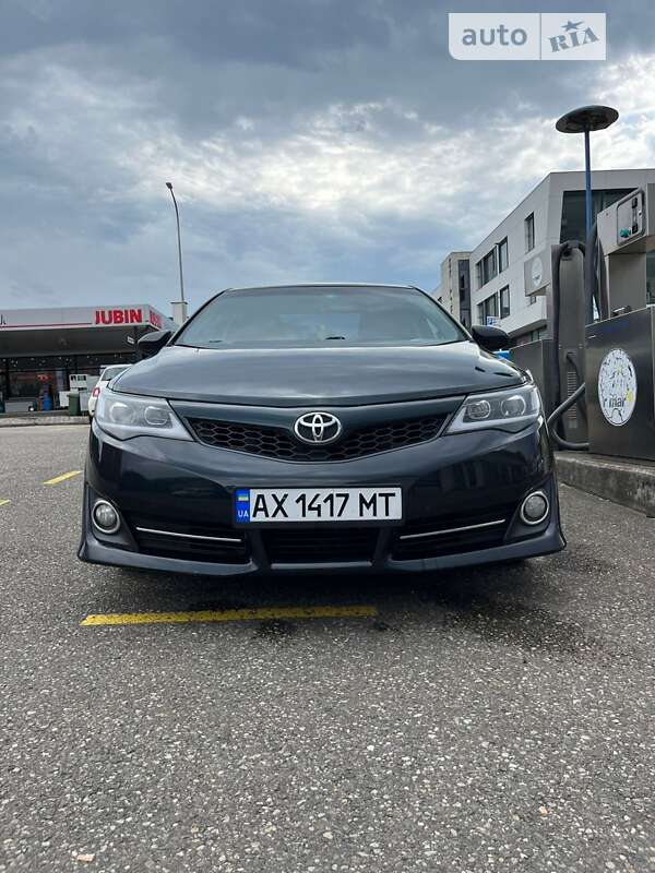 2013 toyota camry