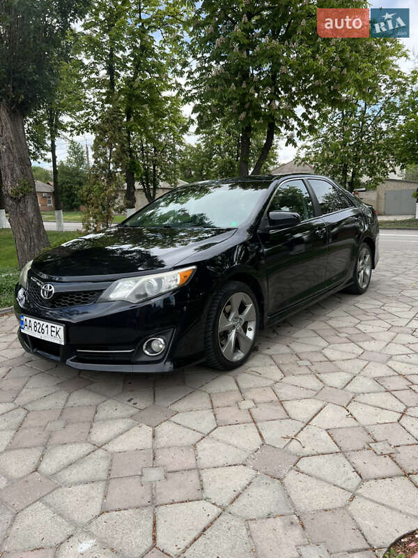 2013 toyota camry