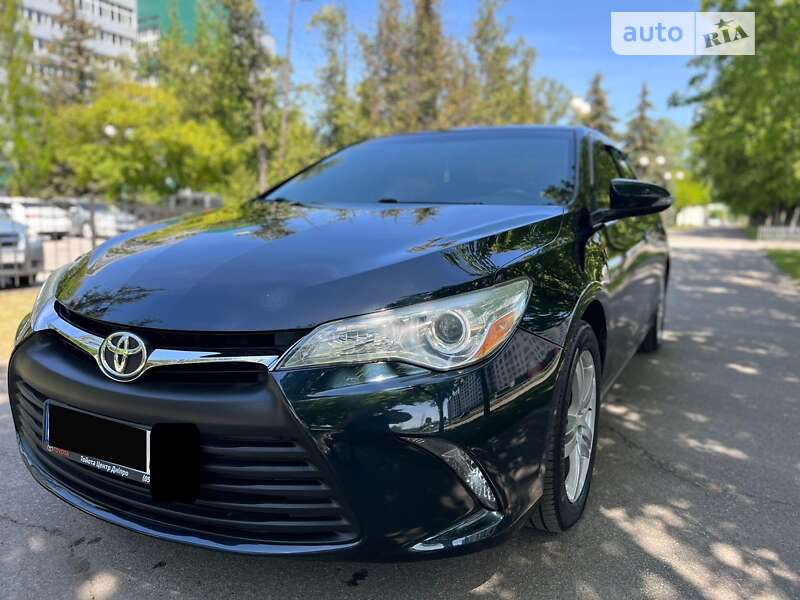 2016 toyota camry