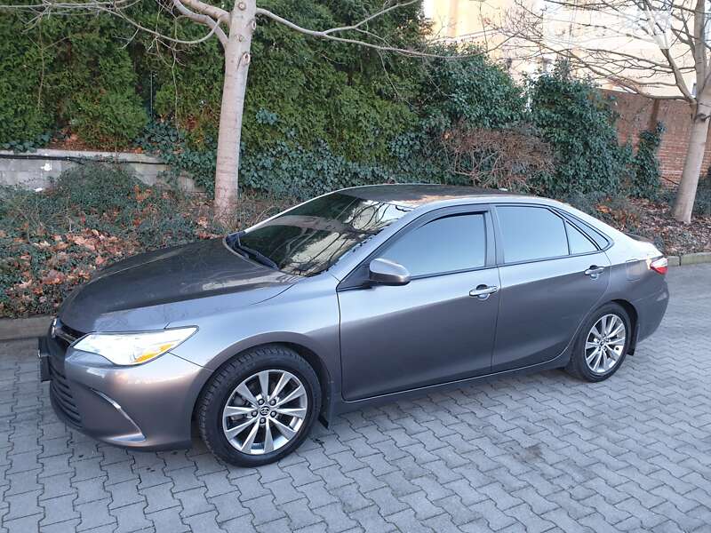 2015 toyota camry