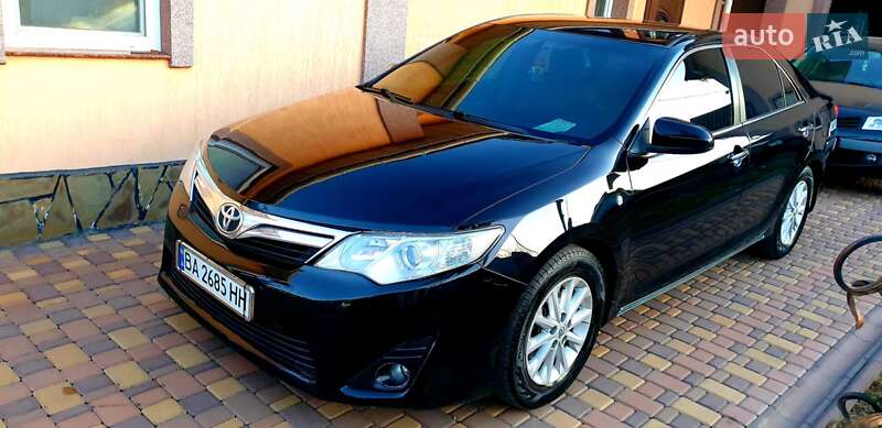 2011 toyota camry