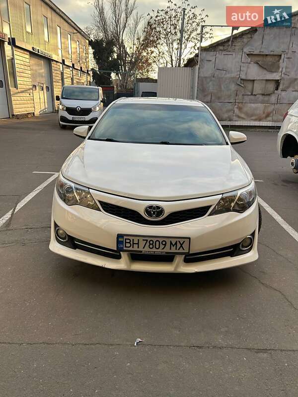 2013 toyota camry