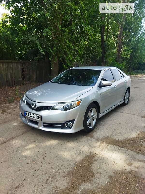 2013 toyota camry