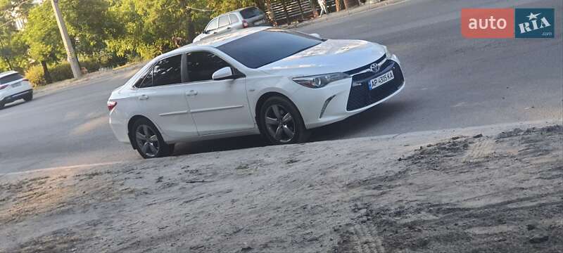 2016 toyota camry