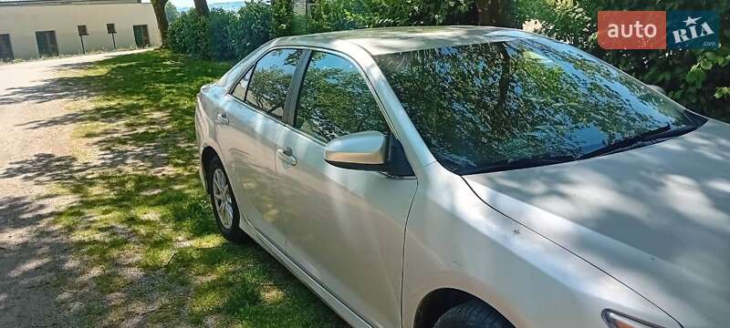 2013 toyota samry