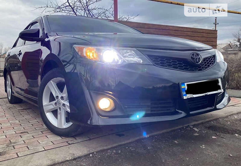2013 toyota camry