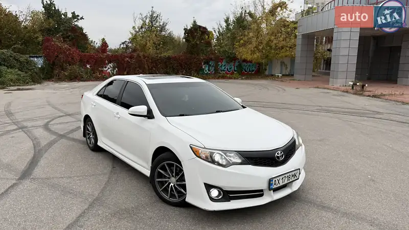2013 toyota camry