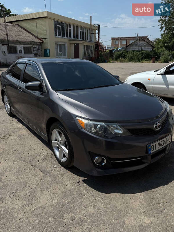 2013 toyota camry