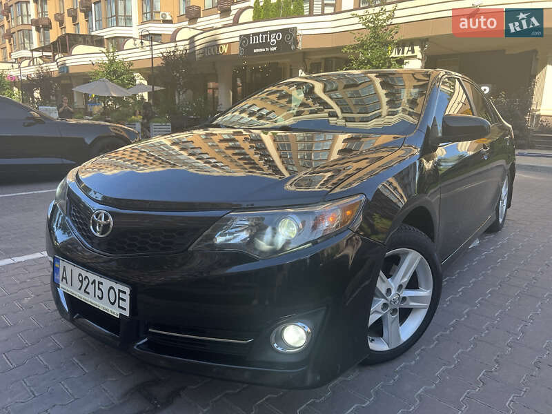 2014 toyota camry