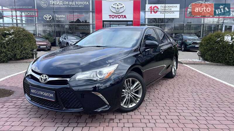 2016 toyota camry