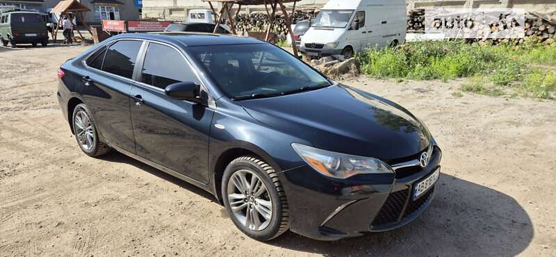 2016 toyota camry