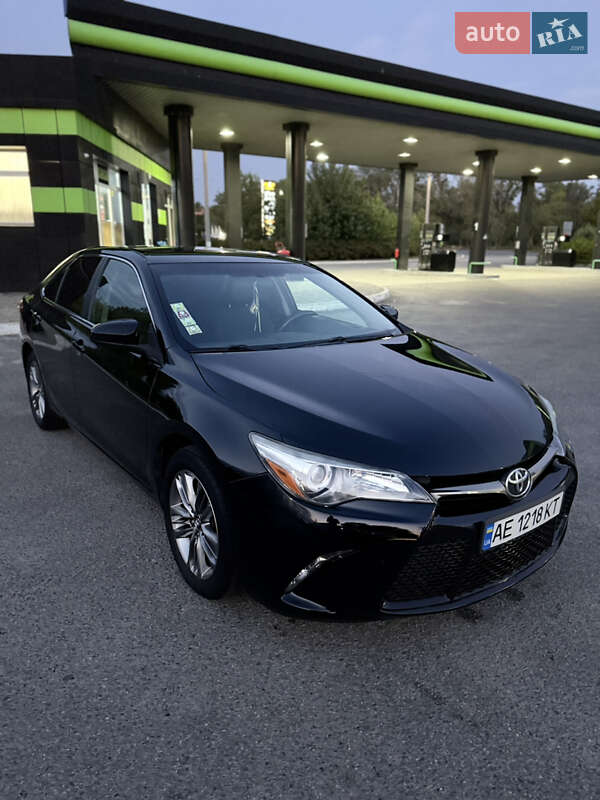 2016 toyota camry