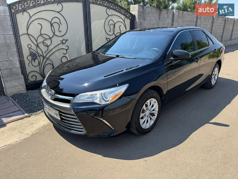 2016 toyota camry