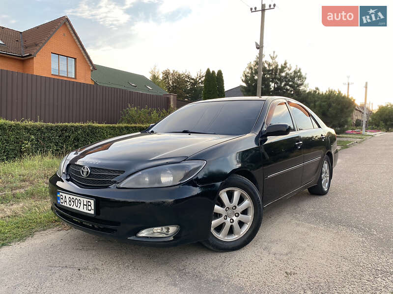 2004 toyota camry