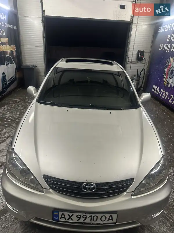 2004 toyota camry