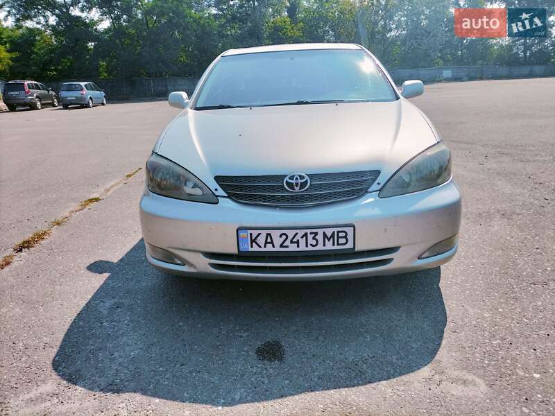 2004 toyota camry