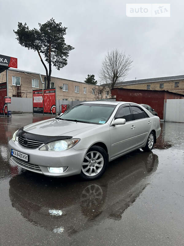2004 toyota camry