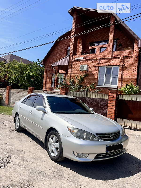 2005 toyota camry