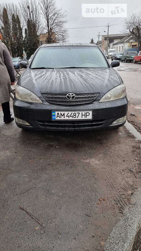 2004 toyota camry