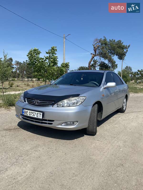 2004 toyota camry