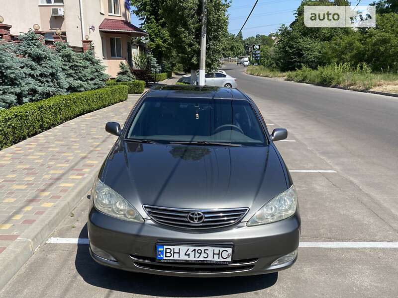 2004 toyota camry