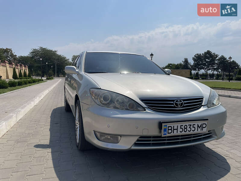 2005 toyota camry